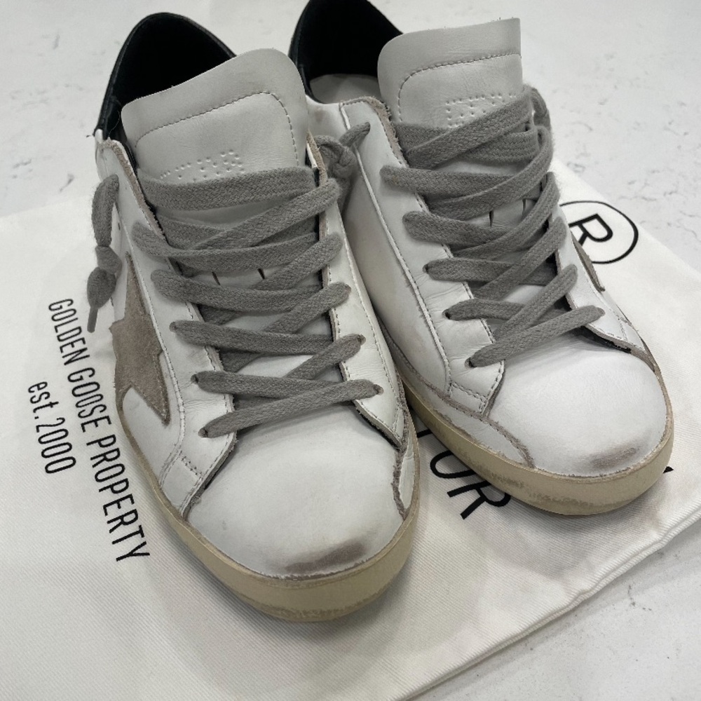 Golden Goose Superstar sneaker